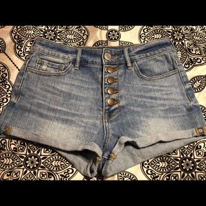 Kendall & Kylie shorts size 3
